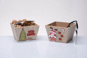 Babbomatto VASSOIO in legno con schiaccianoci